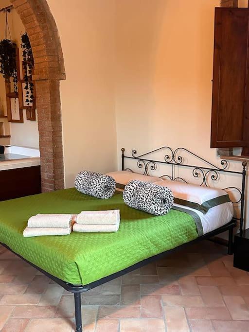 Relax Nella Jacuzzi In Toscana กอลเลวัลเดลซา ภายนอก รูปภาพ